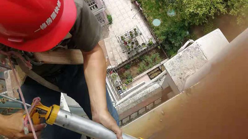 深圳屋顶防水，价格与品质如何平衡？**